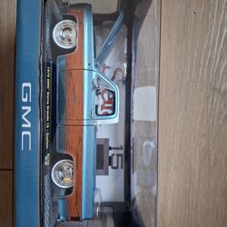 M2  GMC  Sierra  Custom  1/24 Big Scale