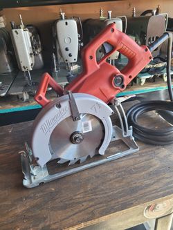 Milwaukee worm drive saw