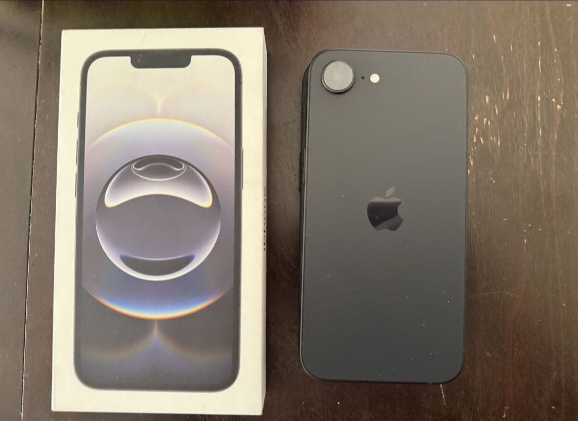 iPhone 16e