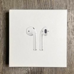 *BEST OFFER* Airpods Gen 2 (SHIPPING ONLY, AND IN MINT CONEITION)