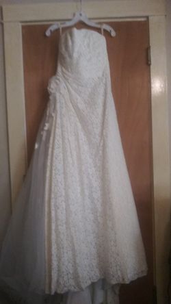 David's Bridal Wedding Dress w Accessories