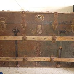 Vintage Steam Trunk 