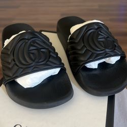 Authentic men’s Gucci Slides Size 7