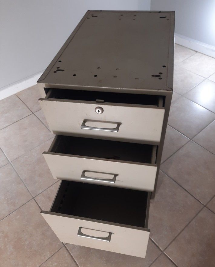 Metal Filing Cabinet