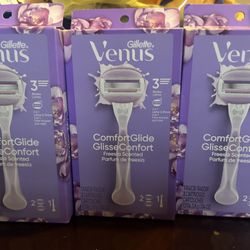 Venus Razor Bundle $15