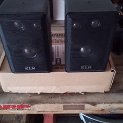 KLH Bookshelf Speakers