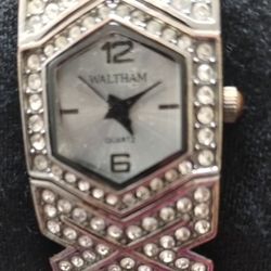 A Women's Watch With A Base Metal Bezel Waltham Waw 219 318 PC21 