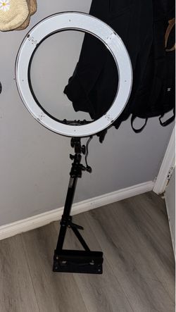 Ring light 18”