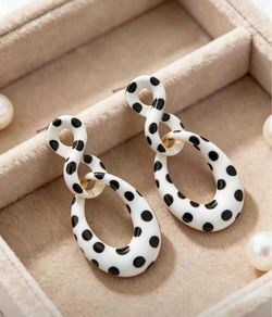 Women’s twisted braid polkadot Earrings