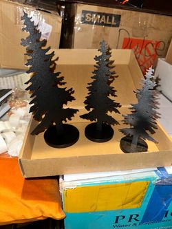 Metal tree deco