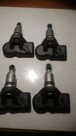 BMW tire PRESSURE sensors BMW 2011 330i 433MHz.. Original