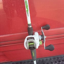 Lew's Mach 1 Baitcaster And 7'3" Mach Heavy Action Fast Taper  Swimbait Rod