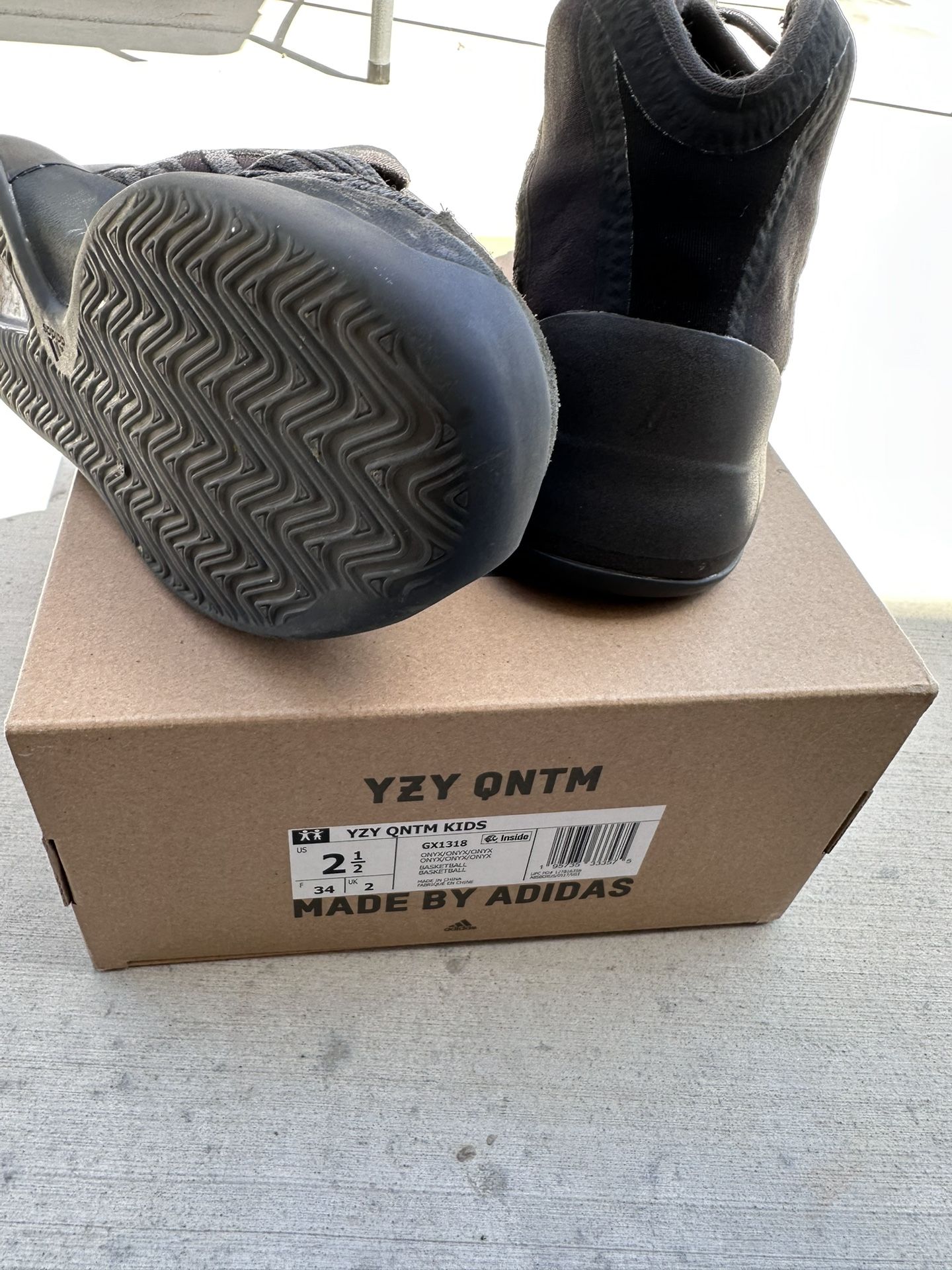 Adidas Yeezy QNTM Slip On Sneakers boys 2.5