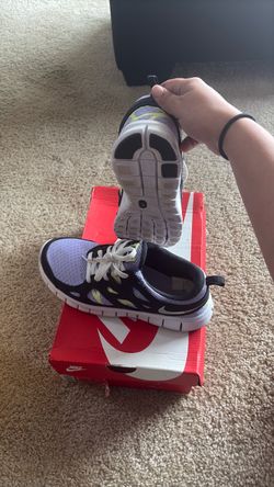 Sneakers shoes