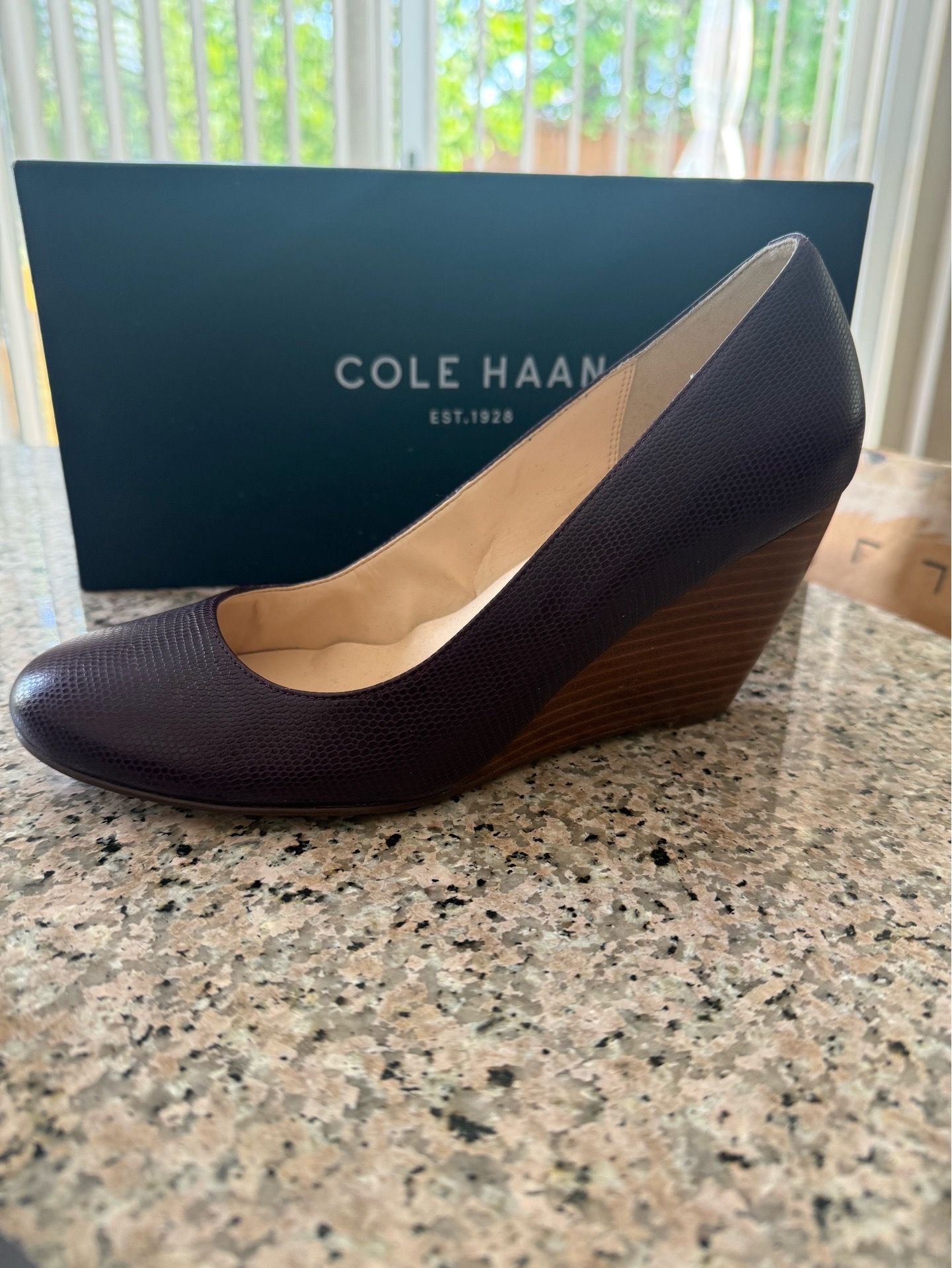 Cole Haan 7.5 wedge shoes