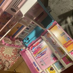 Barbie Closet 