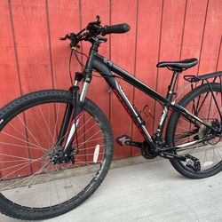 2014 Specialized HardRock Sport Mountain Bike