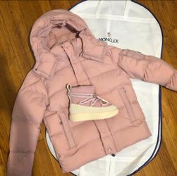 Womens Moncler coat ( size small&med)