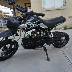 Apollo Dirt Bike 110cc 4 Speed Kick Start
