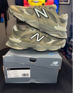 Used/ Good condition/ Replacement box Size 12M $100