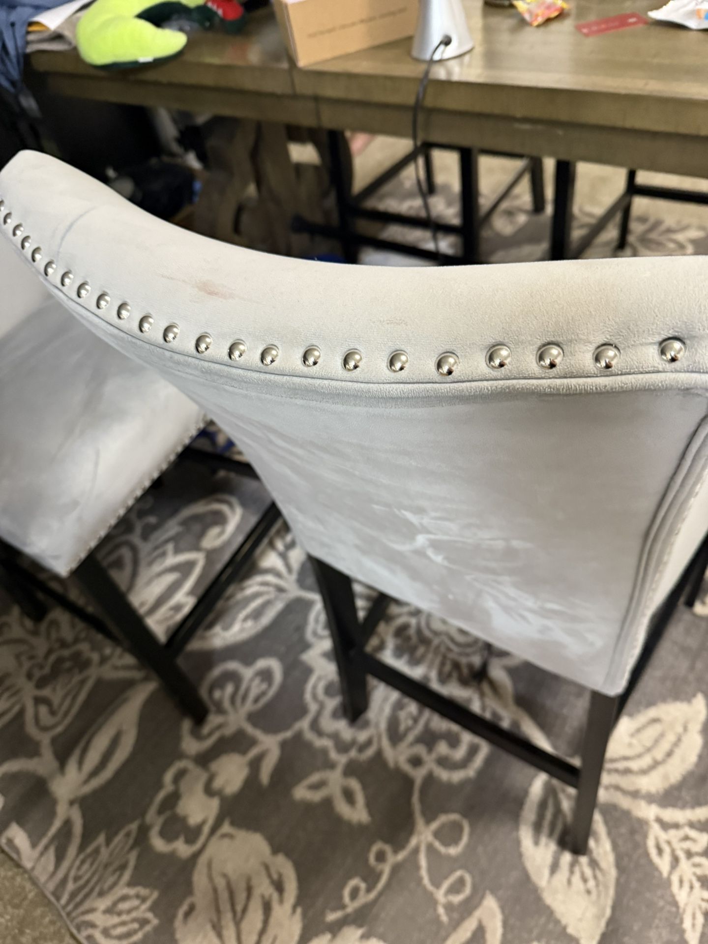 Counter Top Size Chairs. 4