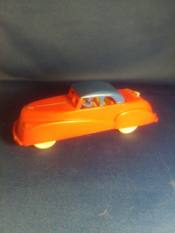 Vintage Renwal toy car no 39