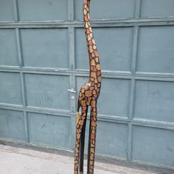 Tall Giraffe Statue