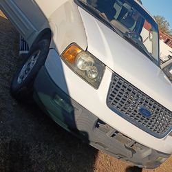 FORD EXPEDITION 2006 3 FILAS DE ASIENTOS $2200 EXCELENTE ESTADO