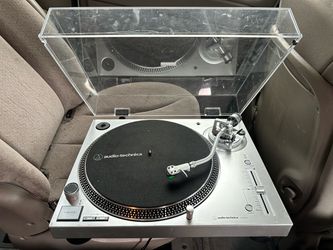 Audio Technica AT-LP120XUSB Turntable