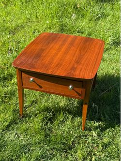 Vintage MCM Lane Walnut End Table