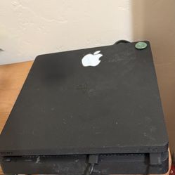 PS4 Slim 800GB (shoot a Trade)
