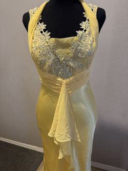 Yellow prom dress with lace details and ruffle skirt.  #prom #eveningwear #yellowdress Size 8P Used like new in excellent condition 