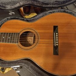 Mountain Parlor Guitar ( Not Martin) M-34