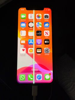 APPLE IPHONE X 64GB — WORKS GREAT — GREEN LINE ON SCREEN