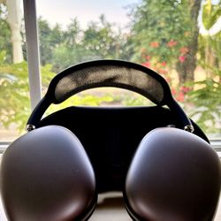 AirPod Maxs 1st Gen