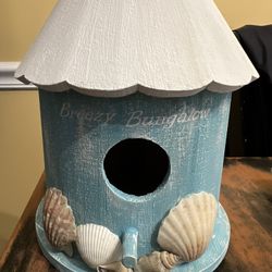 Painted Beachy Birdhouse