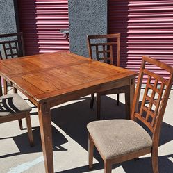4 Chair Solid Oak Dining Room Table