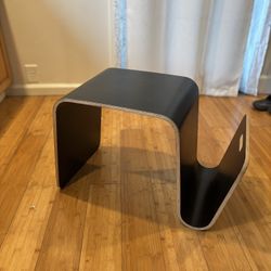 offi magazine table