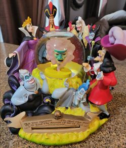 Rare Vintage Disney Villains snowglobe