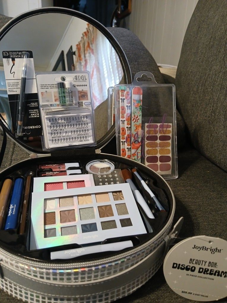 30 Piece Makeup Kit,nail Kit & Individual Lash Kit