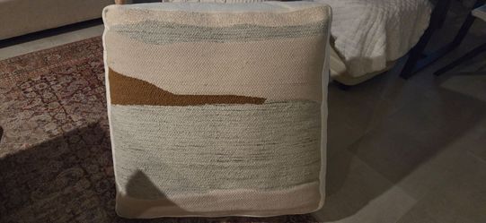 Pouf  cushion  ottoman