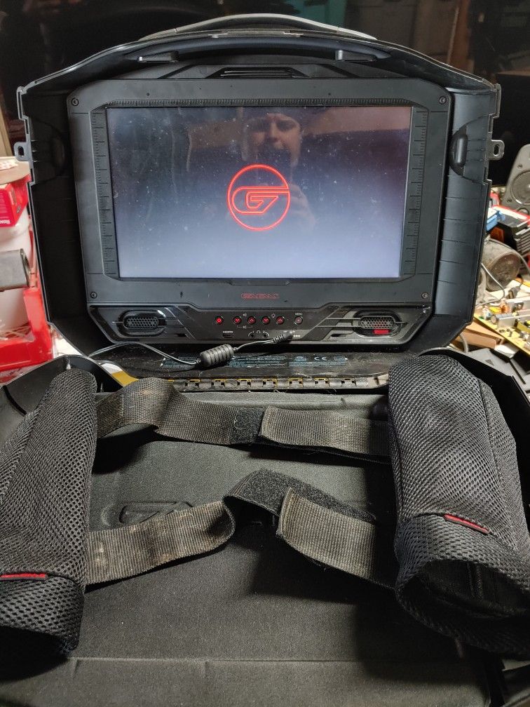 GAEMS Portable Gaming Case With Monitor for Sale in Tarpon Springs, FL
