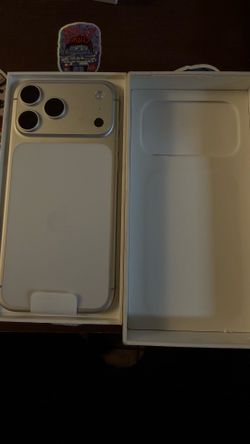 iPhone 17promax Silver UNLOCKED