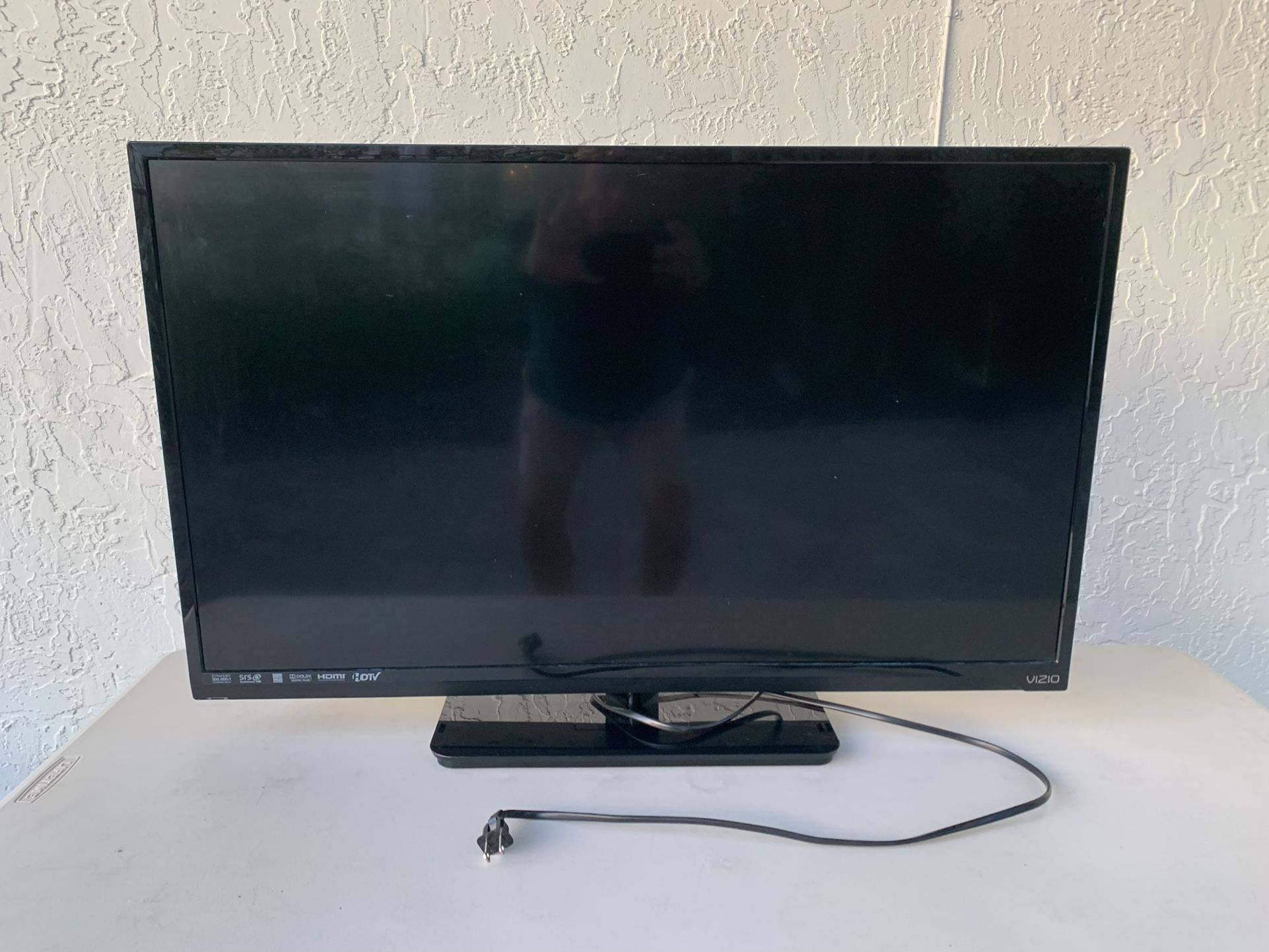 VIZIO E Series 37” LED TV No Remote
