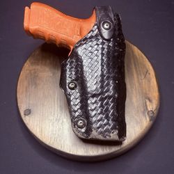 Safariland Glock 17/22  Duty Holster Right Hand Basketweave