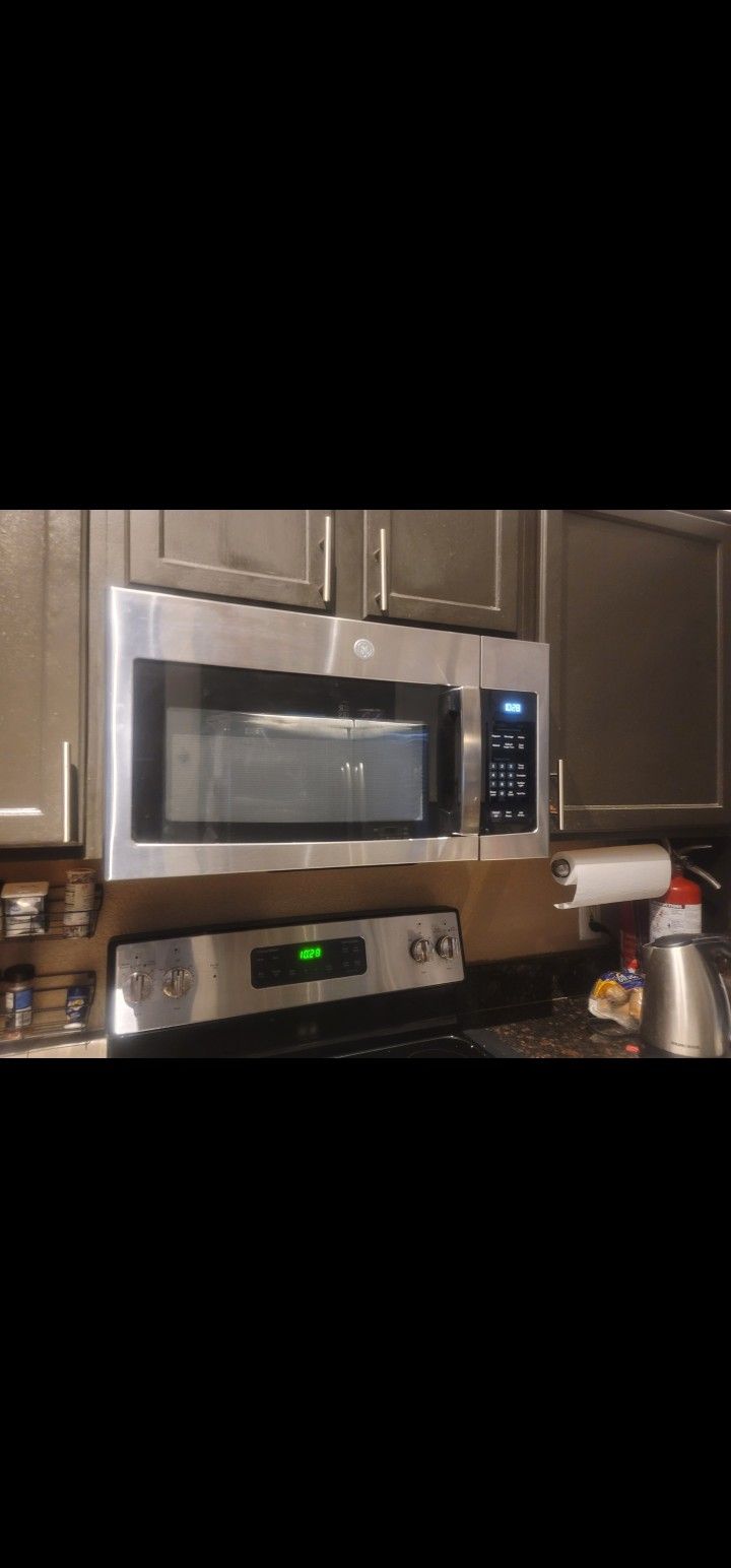 GE Stainless Steel Microwave 