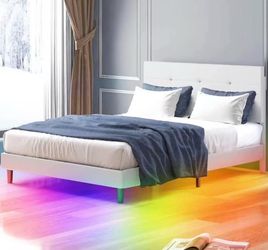 Give the bedroom a big upgrade! Special price King bed frame, sturdy and durable, only $150