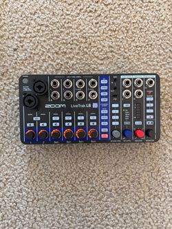 Zoom LiveTrak L6 Portable Mixer