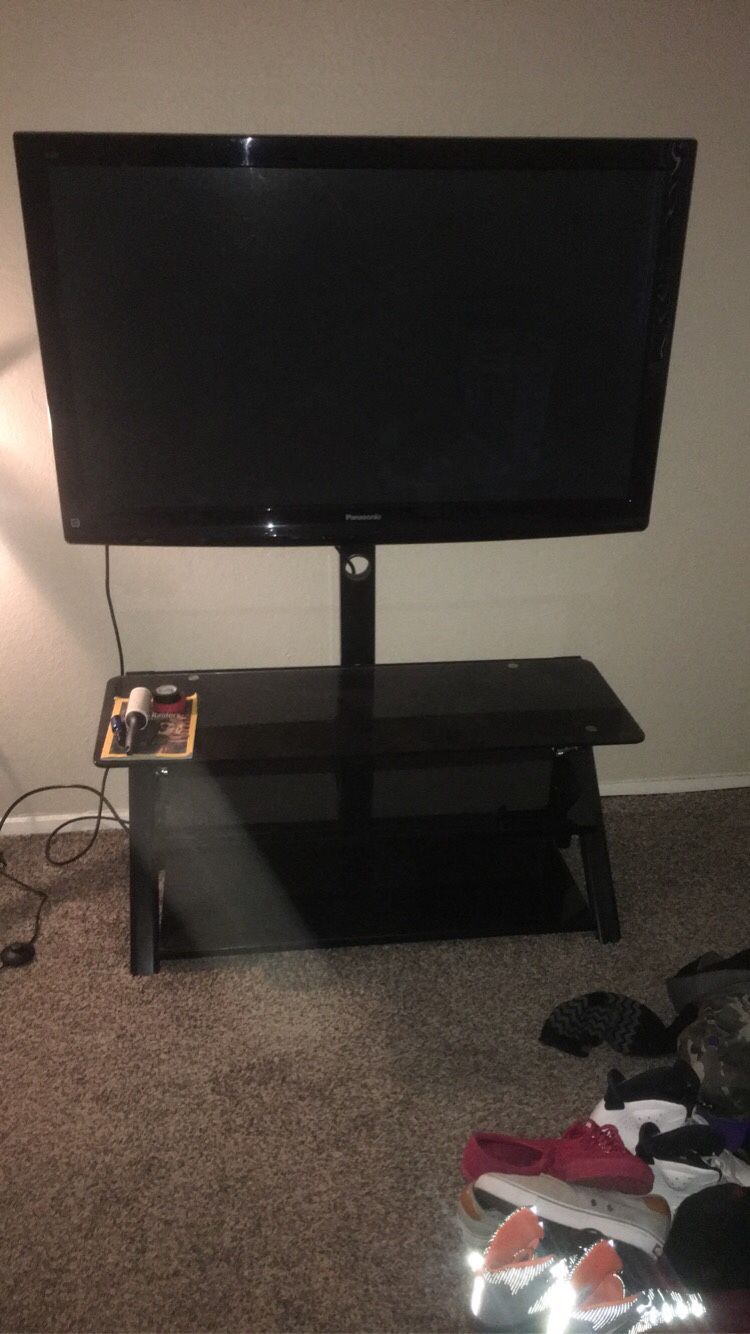 55in Panasonic tv $200....with stand $250