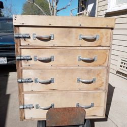 Tool Cabinet With Latches On It